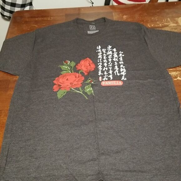 Familia tee   - Picture 2 of 6